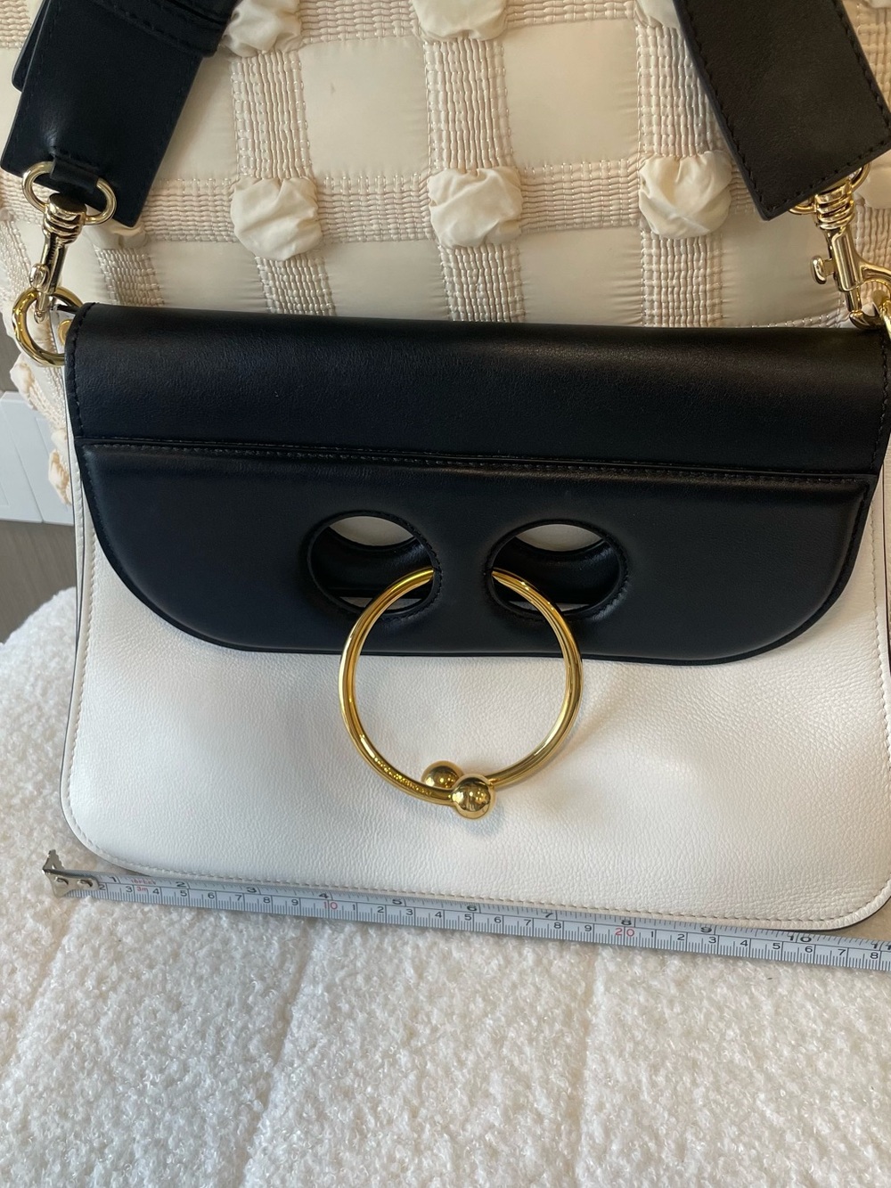 JW ANDERSON Authentic Pierce Black and White Leather Shoulder Bag with Gold Ring - Picture 3 of 13